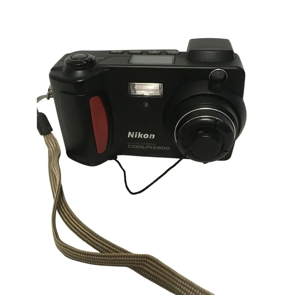 Nikon Coolpix 800 Digital Camera With 2.1 Megapixels & 2x Optical‎ Zoom